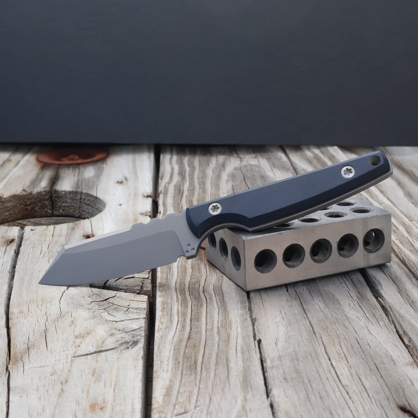fixed blade knife with denim micarta handles