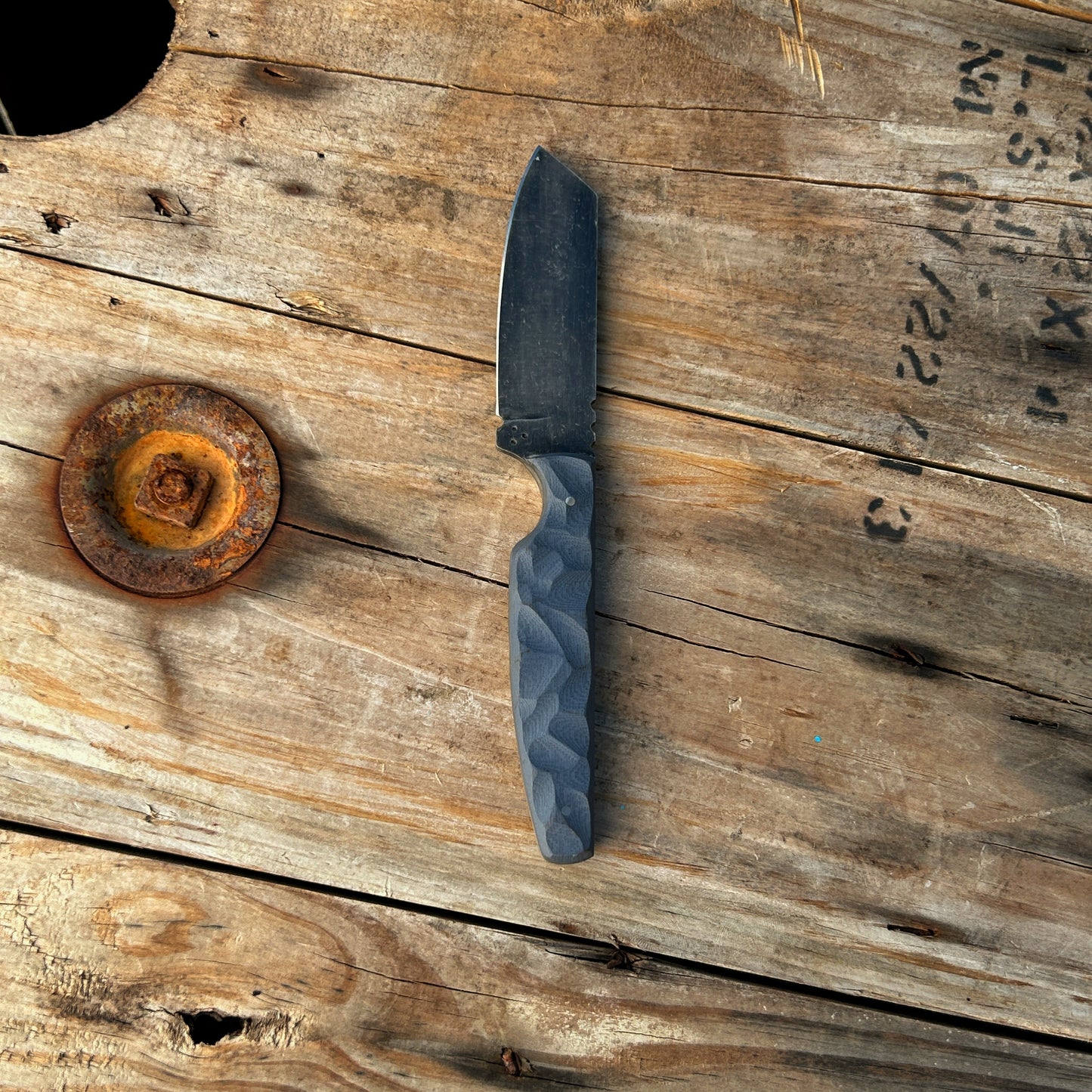 8 inch sheepsfoot style knife with black stonewashed blade & rock textured slate gray G-10 handle