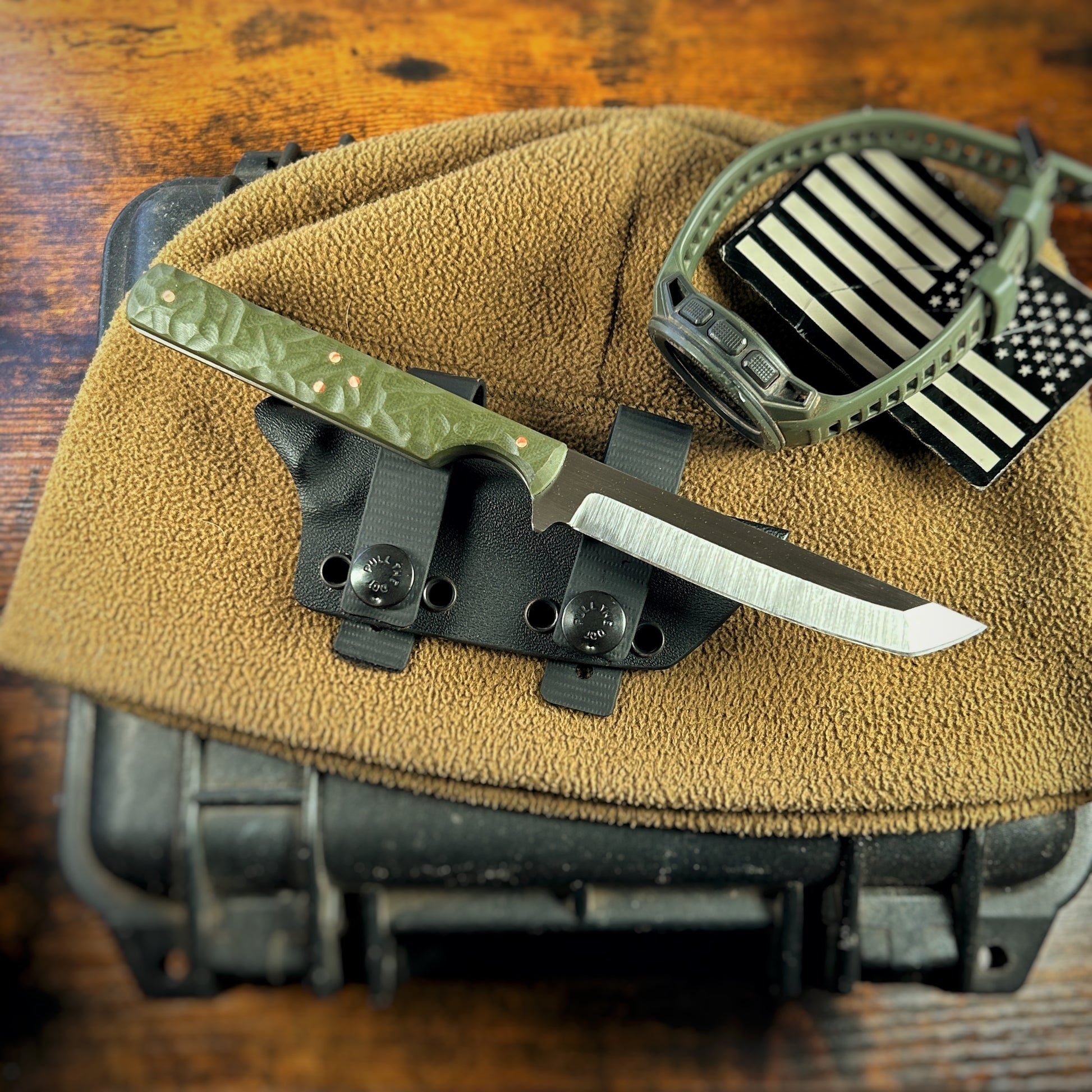 8 inch tanto knife with rock textured green handle